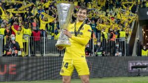 Cầu thủ nào đang giữ kỷ lục ra sân nhiều trận nhất cho Villarreal CF?