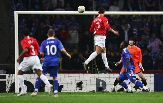 Năm 2008, đội bóng nào vô địch UEFA Champions League sau loạt sút luân lưu với Chelsea?