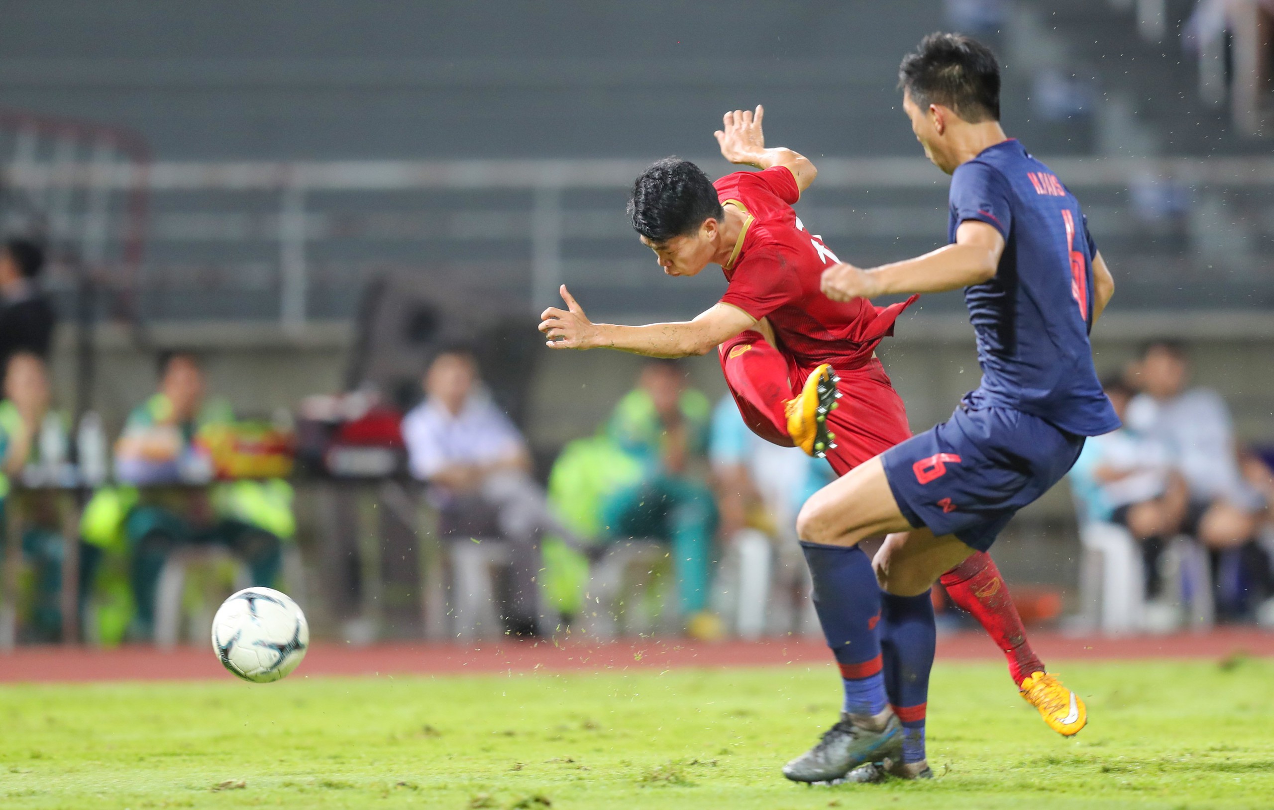 Ai được mệnh danh “Messi Việt Nam”?